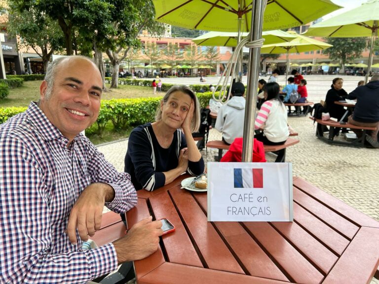 Café en français à Discovery Bay, Hong Kong