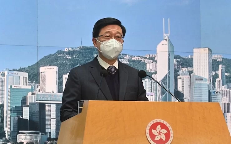Hong Kong rouvre ses frontières à la Chine sans restrictions