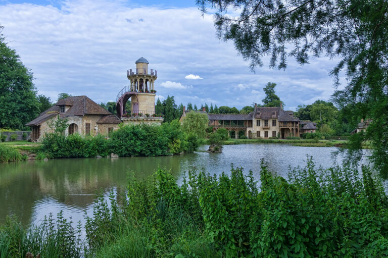 Trianon de verdure inspiré de Versailles : au cœur du passé, présent et de l’avenir extraordinaires de la cale Robinson et de l’étang du Pontay
