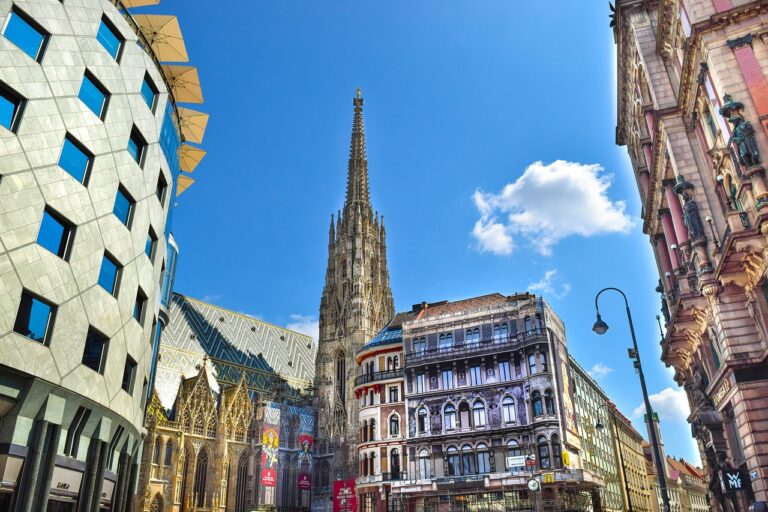 Cathédrale du futur : les pistes de l’Autriche et du Japon à l’occasion de la prochaine Exposition universelle peuvent-elles inspirer la France ?