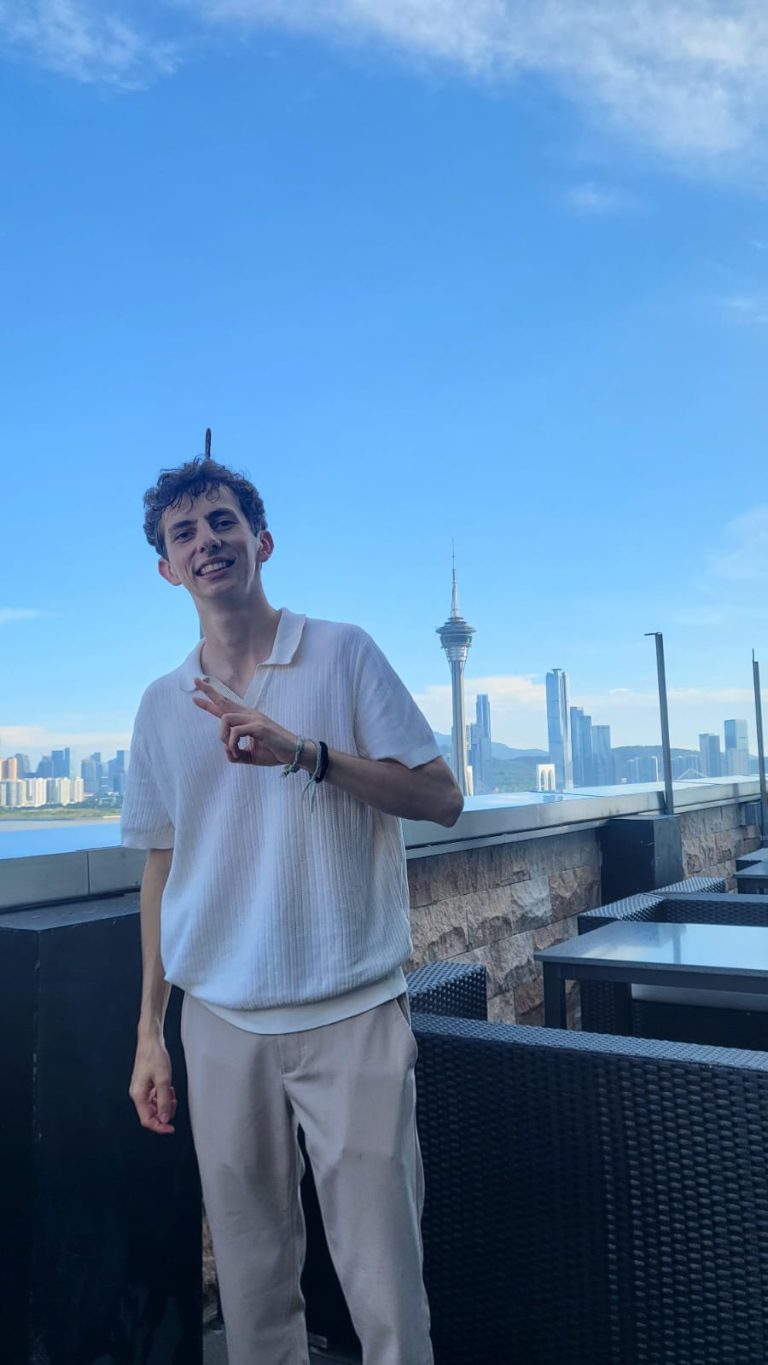 Discussion avec Romain, étudiant français en échange à Hong Kong.